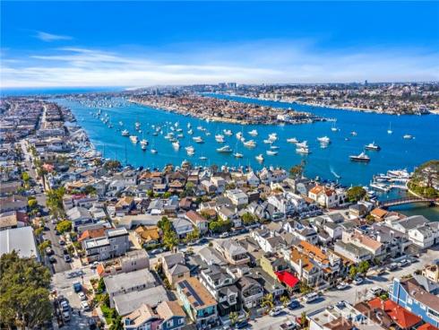 994 Bayside Cove , Newport Beach, CA