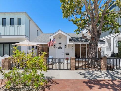 1710 Plaza Del Norte , Newport Beach, CA