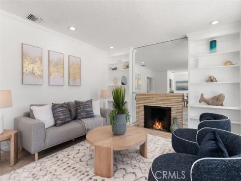 1710 Plaza Del Norte , Newport Beach, CA