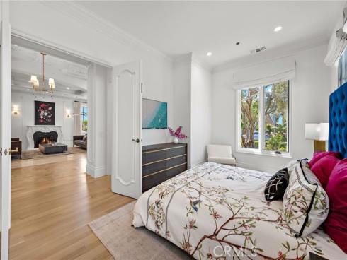 530 Kings Road, Newport Beach, CA