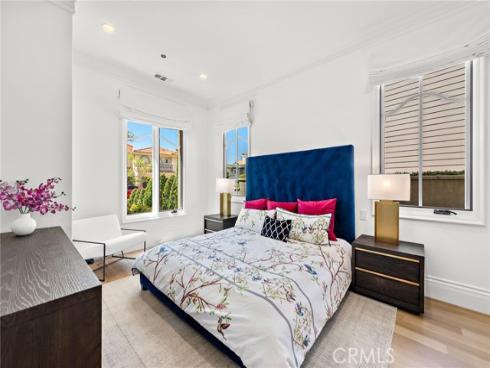 530 Kings Road, Newport Beach, CA