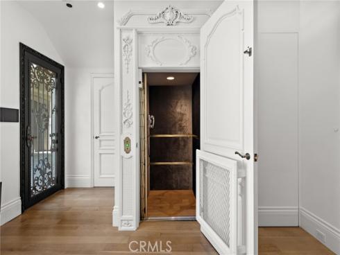 530 Kings Road, Newport Beach, CA