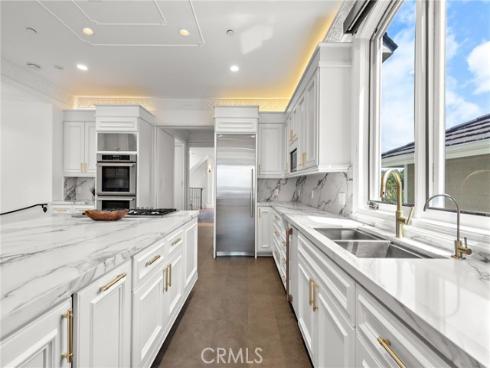 530 Kings Road, Newport Beach, CA