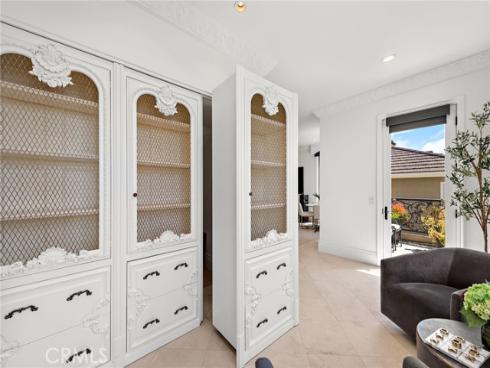 530 Kings Road, Newport Beach, CA