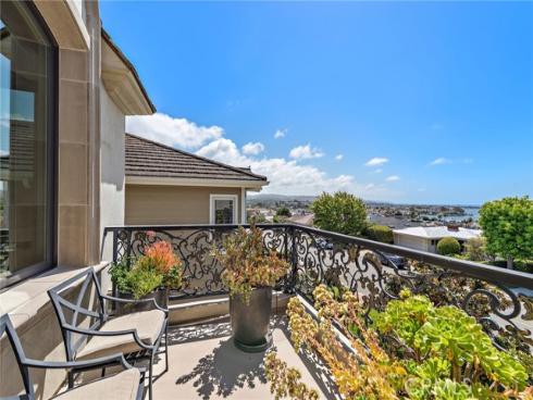 530 Kings Road, Newport Beach, CA