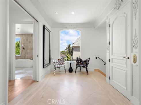 530 Kings Road, Newport Beach, CA