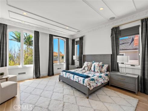 530 Kings Road, Newport Beach, CA