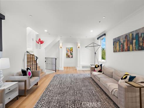 530 Kings Road, Newport Beach, CA