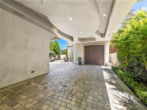 530 Kings Road, Newport Beach, CA