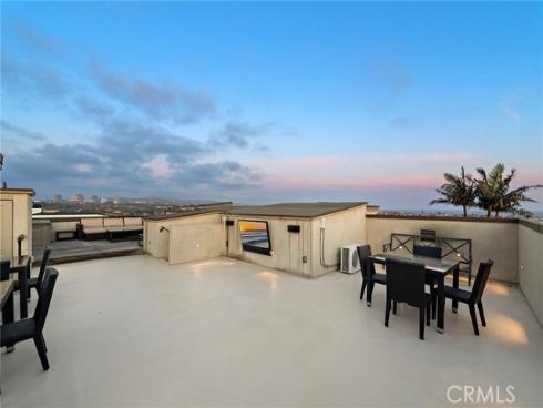 530 Kings Road, Newport Beach, CA