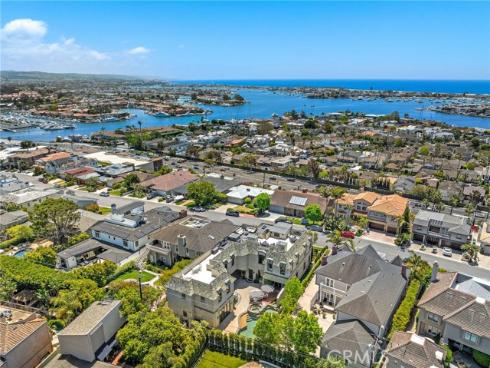 530 Kings Road, Newport Beach, CA