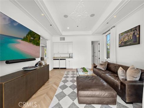 530 Kings Road, Newport Beach, CA