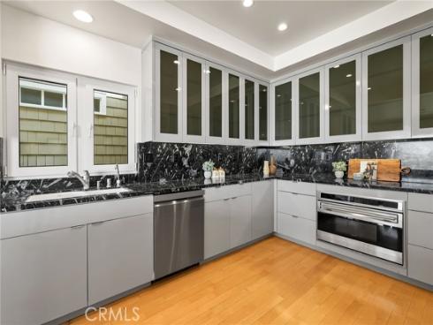 1554 E Oceanfront  , Newport Beach, CA