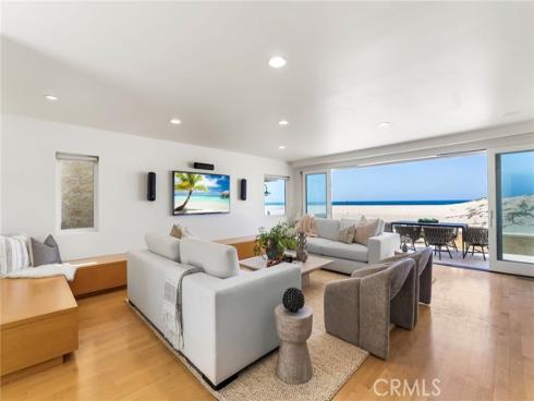 1554 E Oceanfront  , Newport Beach, CA