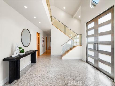 1554 E Oceanfront  , Newport Beach, CA