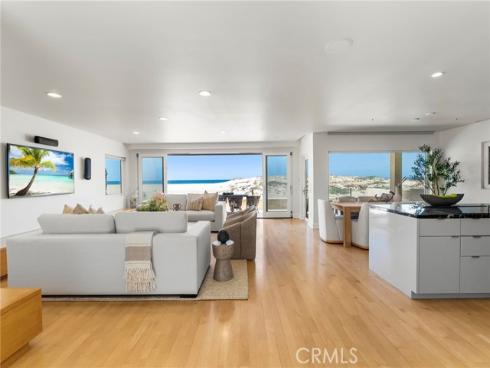 1554 E Oceanfront  , Newport Beach, CA