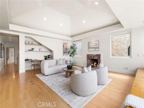 1554 E Oceanfront  , Newport Beach, CA