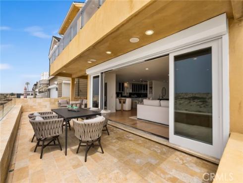 1554 E Oceanfront  , Newport Beach, CA