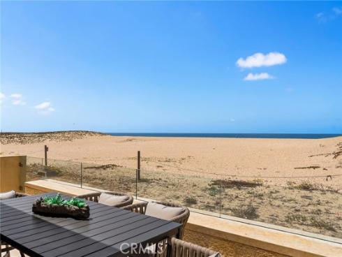 1554 E Oceanfront  , Newport Beach, CA