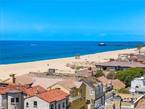 1554 E Oceanfront  , Newport Beach, CA