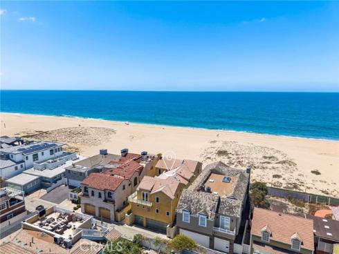 1554 E Oceanfront  , Newport Beach, CA