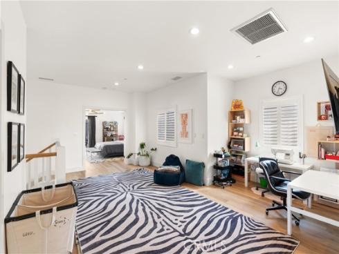 315 Lugonia Street, Newport Beach, CA