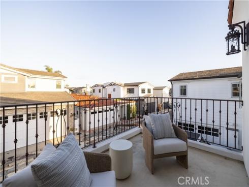 110 Via Orvieto , Newport Beach, CA