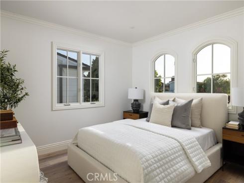 110 Via Orvieto , Newport Beach, CA