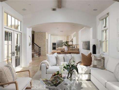 110 Via Orvieto , Newport Beach, CA