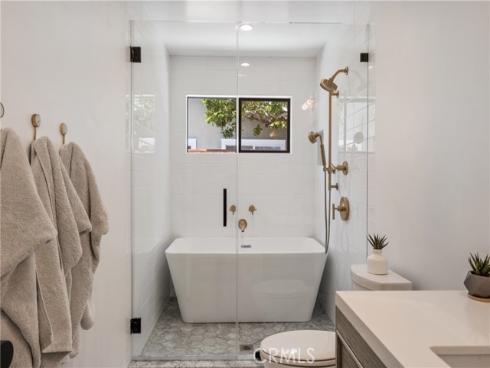 1235 Santiago Drive, Newport Beach, CA