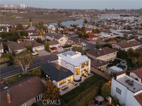 1235 Santiago Drive, Newport Beach, CA