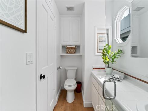 214 Sapphire Avenue, Newport Beach, CA