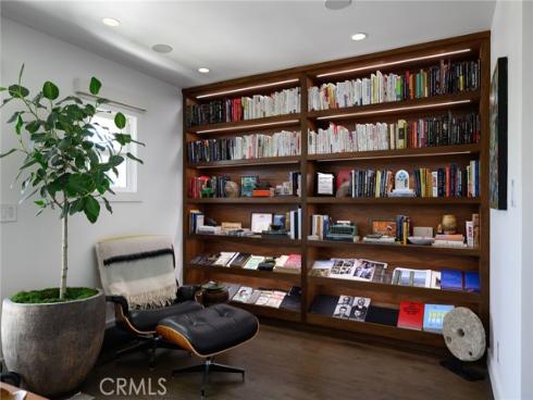 519 Signal Road, Newport Beach, CA