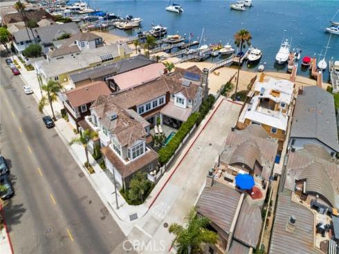 1324 E Balboa   Boulevard, Newport Beach, CA