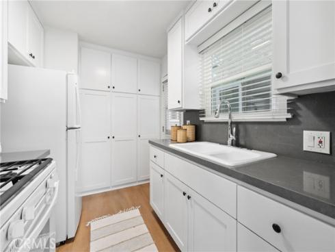 502 36th Street, Newport Beach, CA