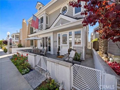 327 Amethyst Avenue, Newport Beach, CA