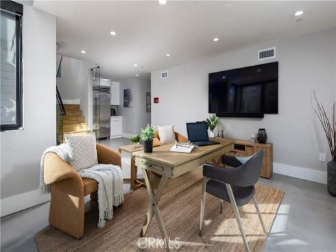 502 W Balboa Boulevard, Newport Beach, CA