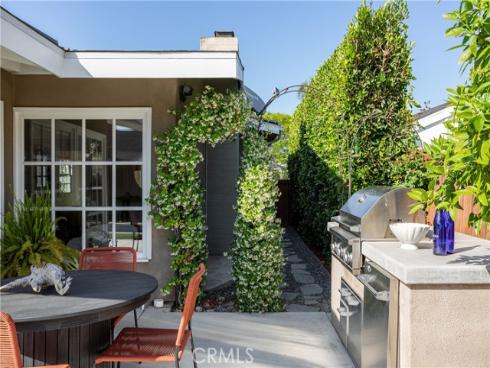 1307 Oxford Lane, Newport Beach, CA