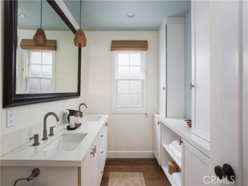 1307 Oxford Lane, Newport Beach, CA