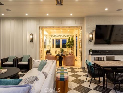 1110 Kings Road, Newport Beach, CA