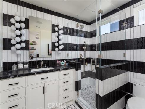 1110 Kings Road, Newport Beach, CA