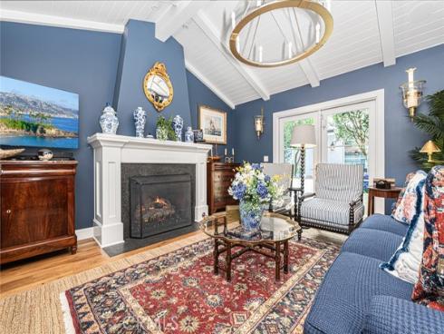 105  Via Waziers  , Newport Beach, CA