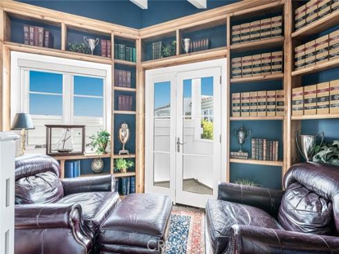 105  Via Waziers  , Newport Beach, CA