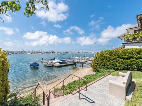 105  Via Waziers  , Newport Beach, CA