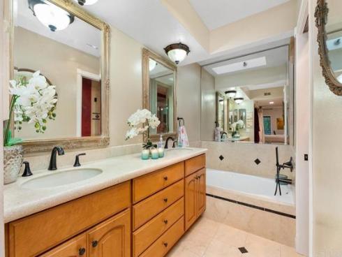 270 Cagney Ln 315 , Newport Beach, CA