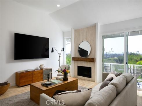 47 Southampton Court, Newport Beach, CA