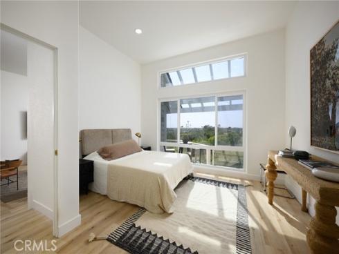 47 Southampton Court, Newport Beach, CA