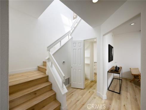 47 Southampton Court, Newport Beach, CA