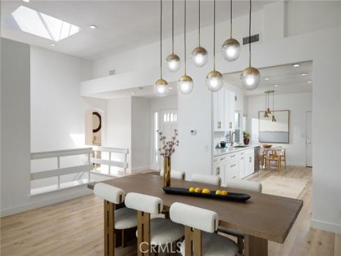 47 Southampton Court, Newport Beach, CA