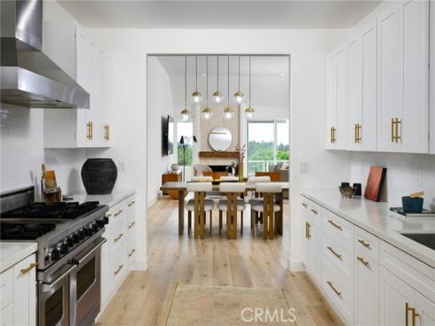 47 Southampton Court, Newport Beach, CA